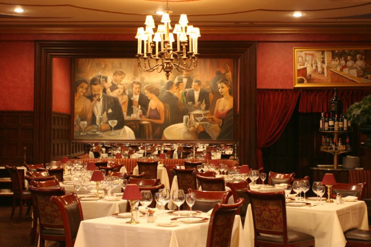 The first true sit-down, white tablecloth, waiter-staffed eating place in America, New York's Delmonico’s set the bar for fine dining in America.